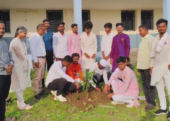 तेरणा अभियांत्रिकीच्या सिव्हिल विभागाच्या फायनल इयर विद्यार्थ्यांचा निरोप समारंभ संपन्न