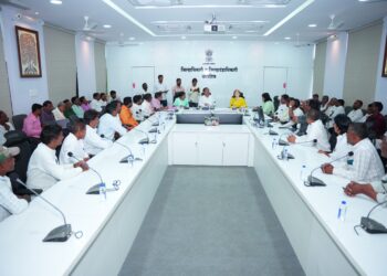 शेतकऱ्यांना विश्वासात घेऊनच शक्तीपीठ महामार्गाचा पुढील निर्णय; मोजणीची प्रक्रिया तूर्तास स्थगित