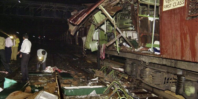 mumbai local blasts 2006