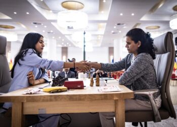 koneru humpy and divya deshmukh chess