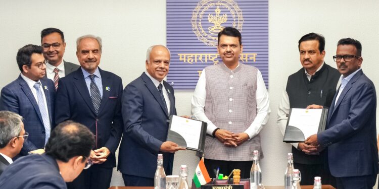 मुख्यमंत्र्यांचे 10 मोठे करार! महाराष्ट्रात 42,892 कोटींची गुंतवणूक, 25 हजार 892 रोजगाराची निर्मिती