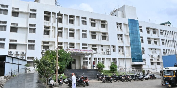 Dharashiv hodpital 350 health camp