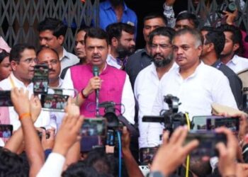 “सर्व निकष बाजूला ठेवून सरसकट मदत” मुख्यमंत्र्यांची घोषणा