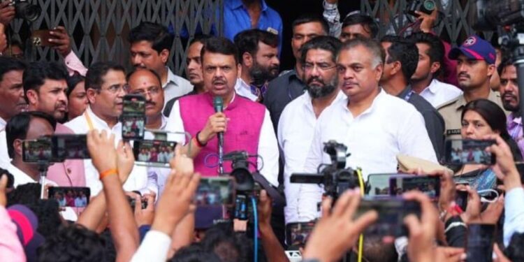 “सर्व निकष बाजूला ठेवून सरसकट मदत” मुख्यमंत्र्यांची घोषणा