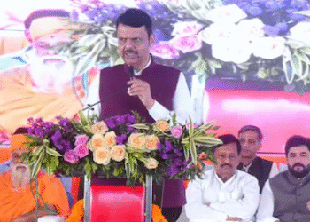 Solapur Mumbai flight service inaugurated by Chief Minister Devendra Fadnavis