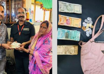 Honesty of security guard in Tulja Bhavani temple